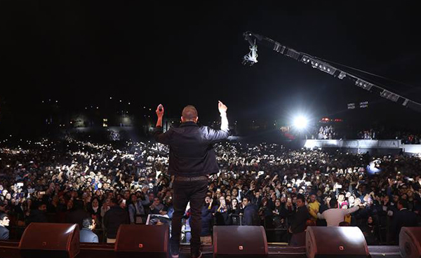 حفل عمرو دياب في كايرو فيستفال