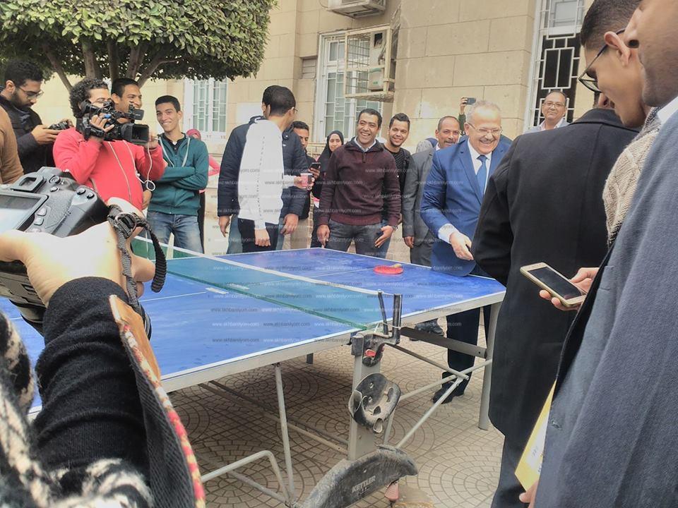 .رئيس جامعة القاهرة يتفقد الحرم الجامعي في ثاني يوم للدراسه بالترم الثاني 
