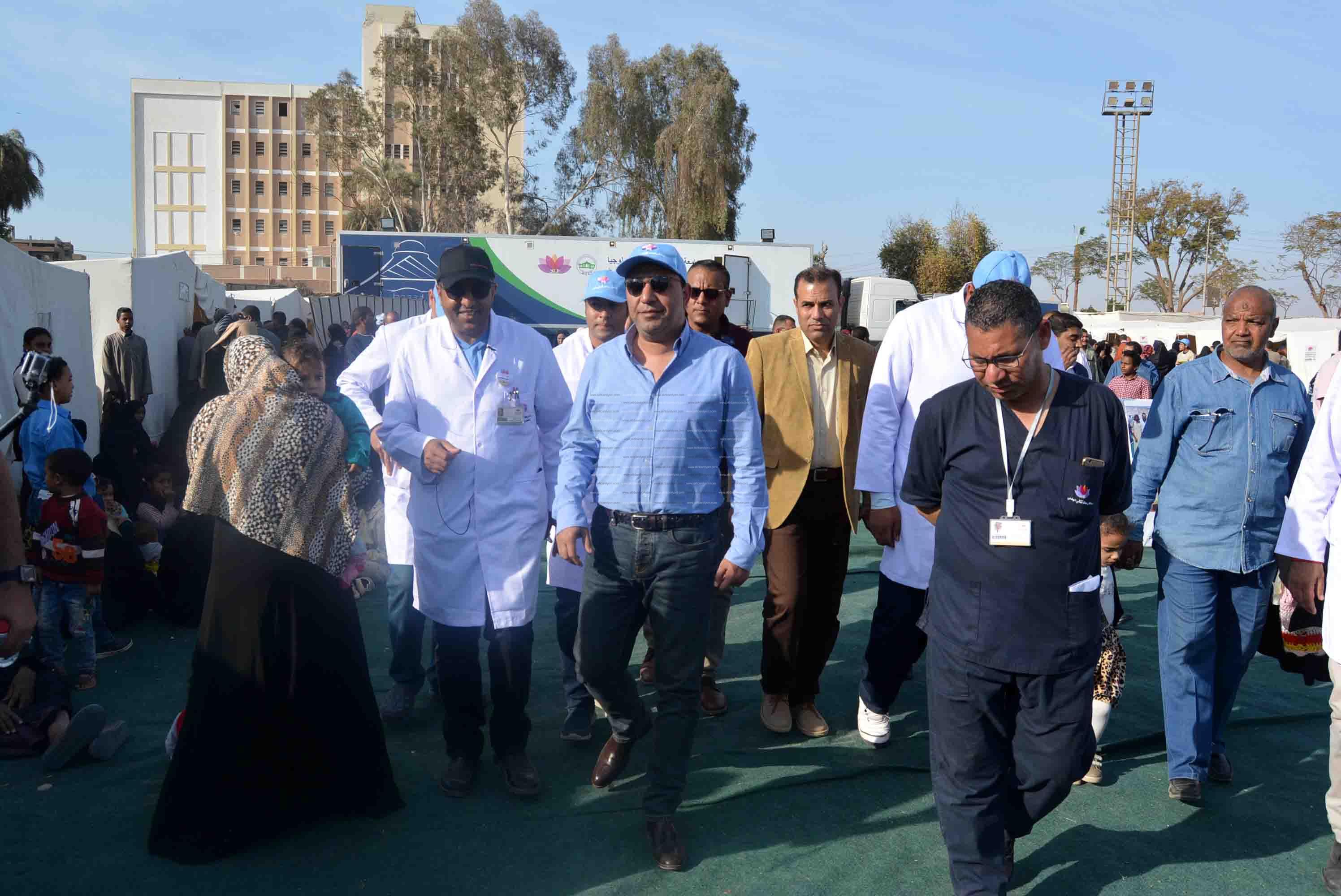  نجاح هائل للمستشفى الميدانى المجانى لجامعة مصر للعلوم بالأقصر