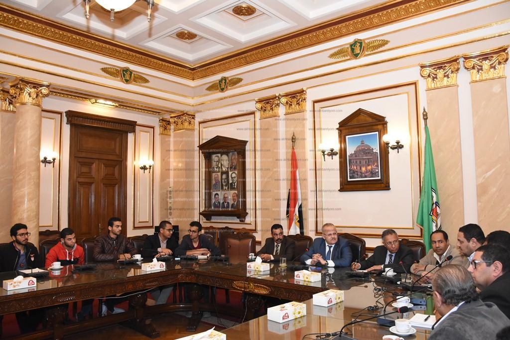 ننشر تفاصيل أجتماع رئيس جامعة القاهرة 