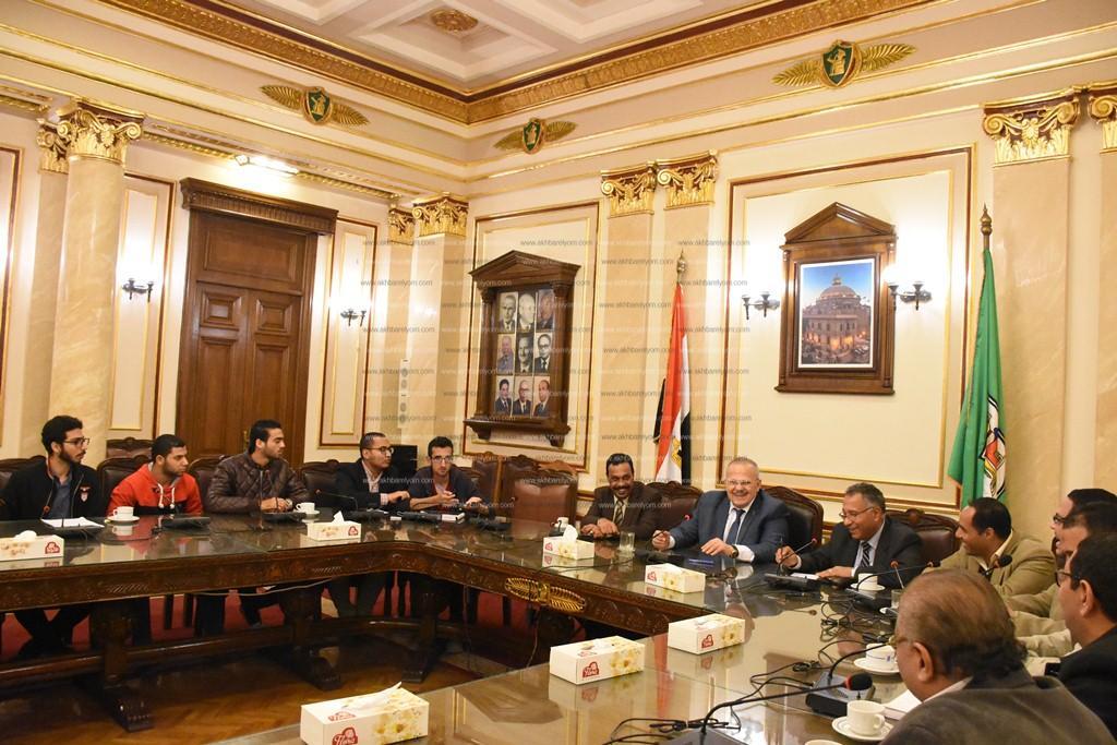 ننشر تفاصيل أجتماع رئيس جامعة القاهرة 