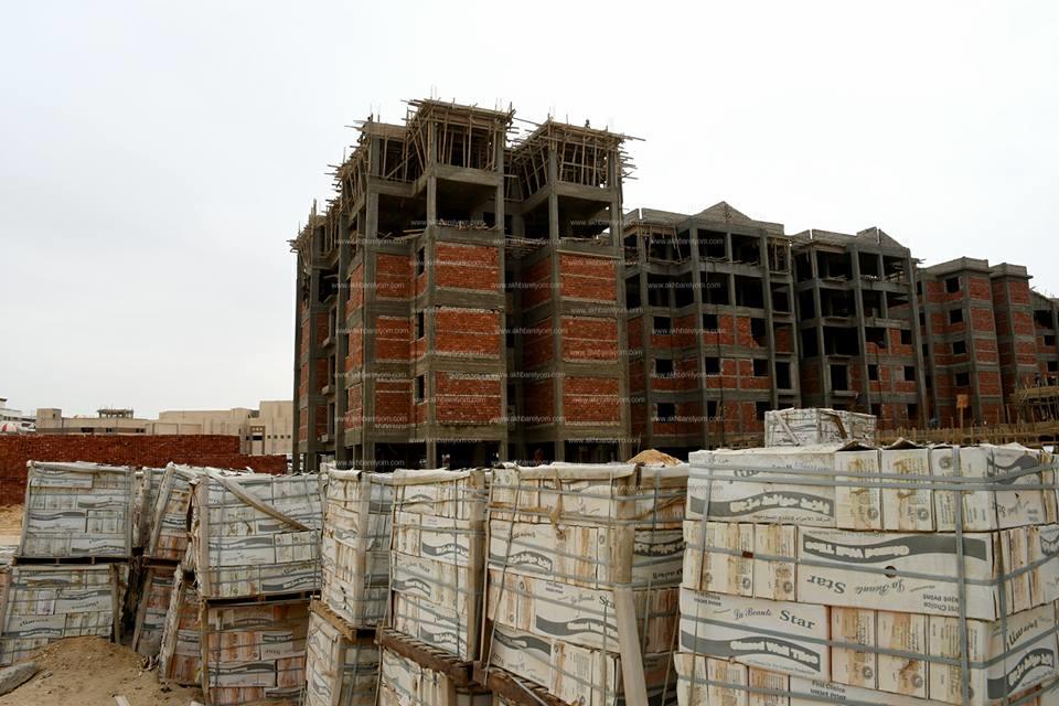 وزير الإسكان يتفقد أعمال تنفيذ 4416 وحدة سكنية بمشروع "معا"
