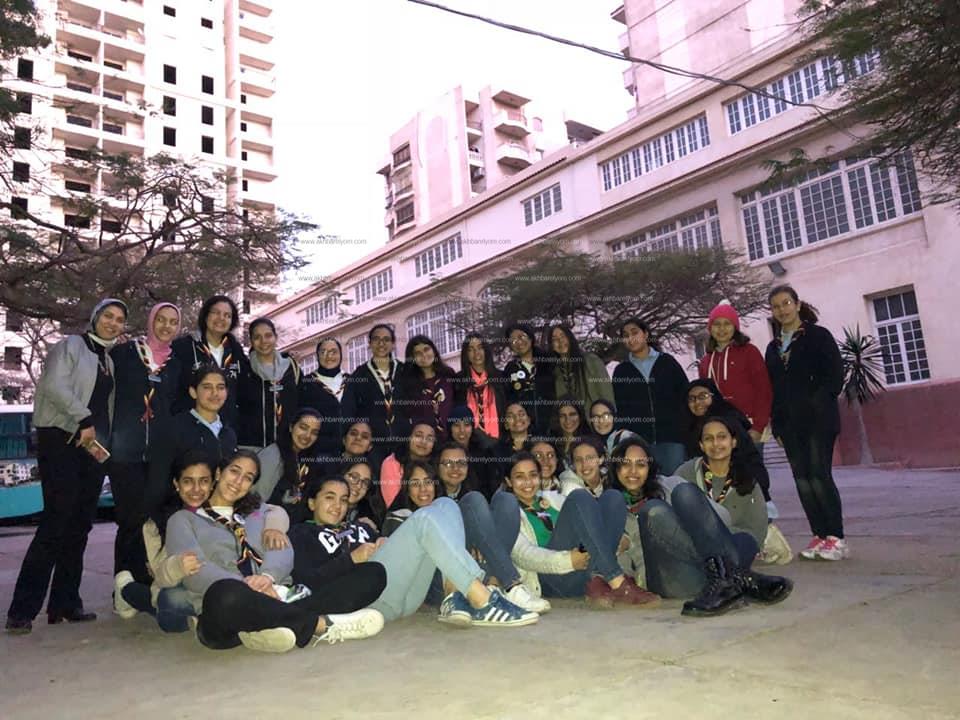 بالصور .. مبادرة طلابية لإعاده تجميل شوارع الإسكندرية 