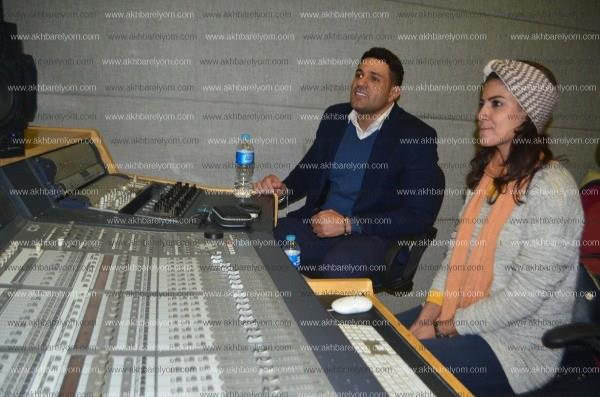 كواليس تسجيل تتر «أنا شهيرة.. وأنا الخائن» لمحمد نور وياسمين علي