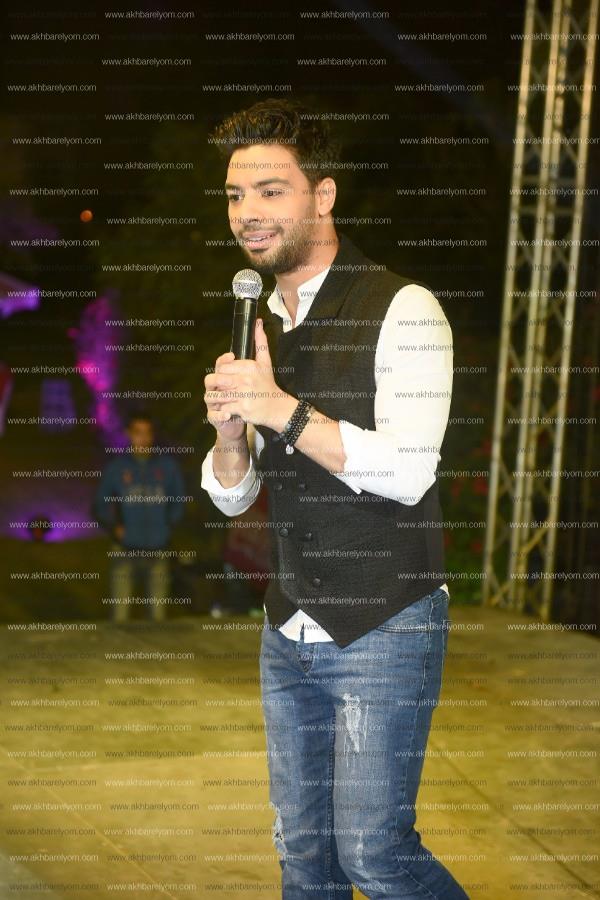 أحمد جمال يتألق بحفل «You deserve» من أجل مصر