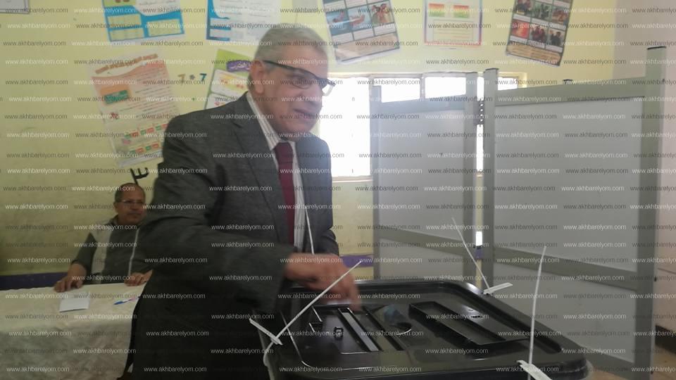 إبراهيم محلب يدلي بصوته في انتخابات الرئاسة