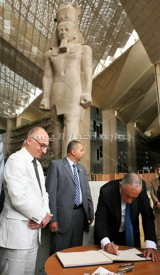 جولة الرئيس البرتغالي في المتحف المصري الكبير 