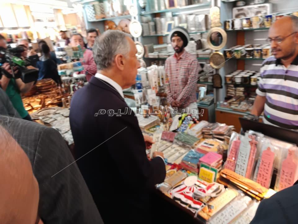 الرئيس البرتغالي في بازار المتحف المصري بالتحرير