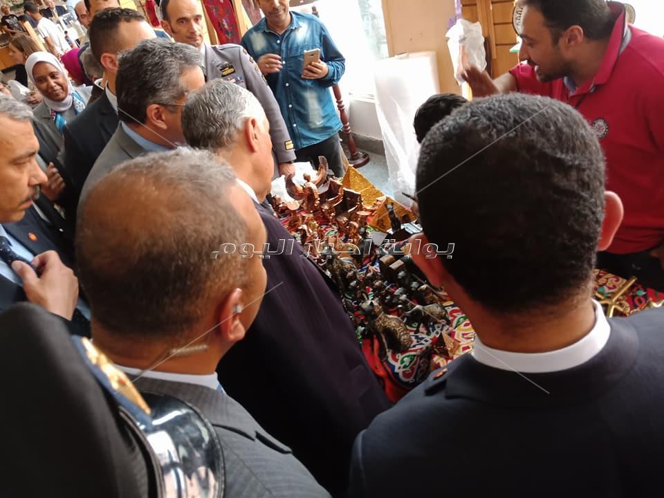 الرئيس البرتغالي في بازار المتحف المصري بالتحرير