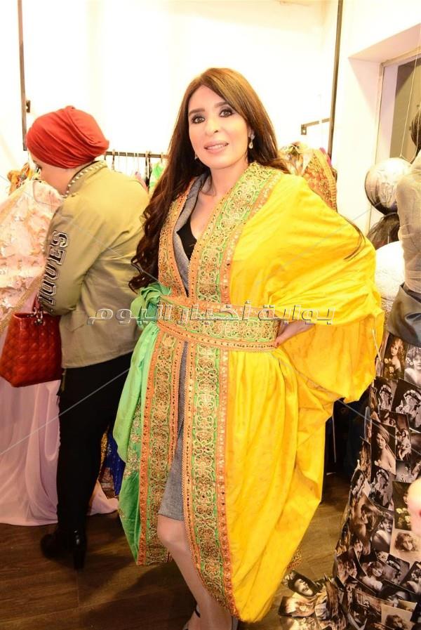 نجمات الفن يفتتحون لوكيشن ملابس رمضان