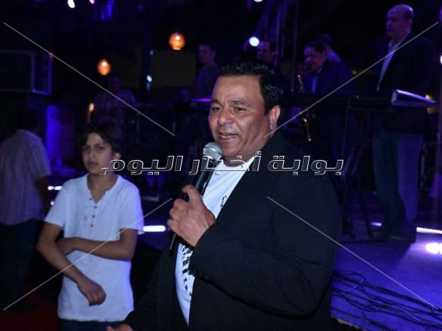 محمد فؤاد يُلهب أجواء خيمة «الحارة» بأجمل أغانيه