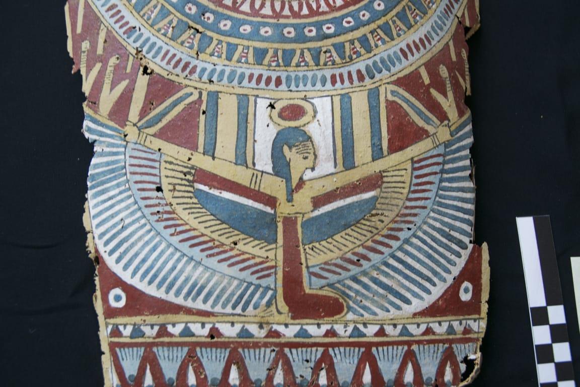 قطع أثرية للحضارة المصرية القديمة بـ «نابولي» 