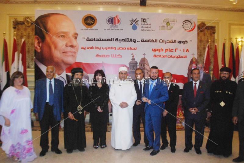 فنانون ورجال دولة يشاركون بحفل إفطار «المستثمرات العرب»