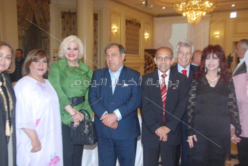 فنانون ورجال دولة يشاركون بحفل إفطار «المستثمرات العرب»