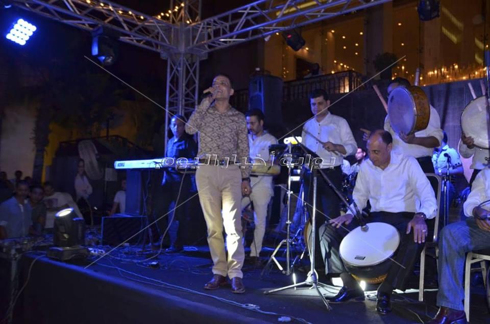 طارق الشيخ يشعل حفل خيمة «ليالي الخديوي» 