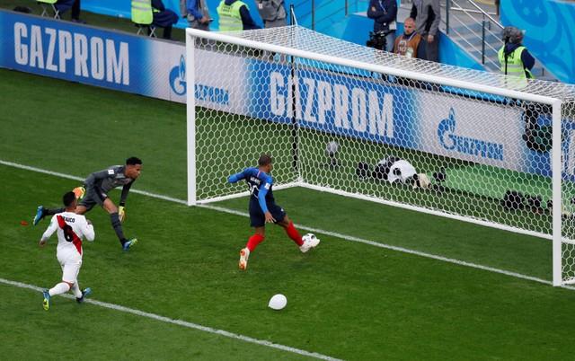 روسيا 2018| «مبابي» يؤهل فرنسا ويقصي بيرو في مباراة متكافئة