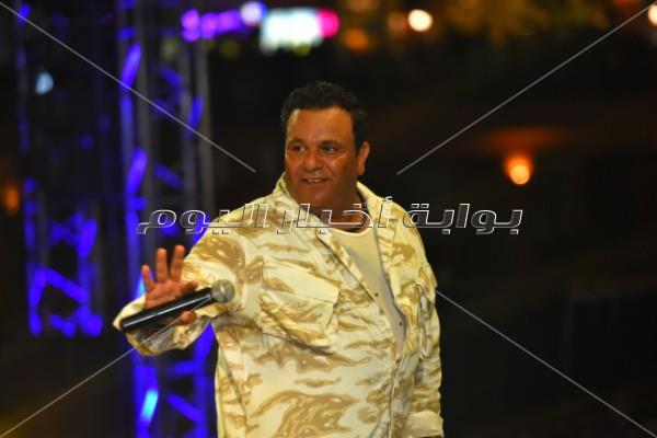 محمد فؤاد يُشعل أولى حفلات الصيف بمطروح
