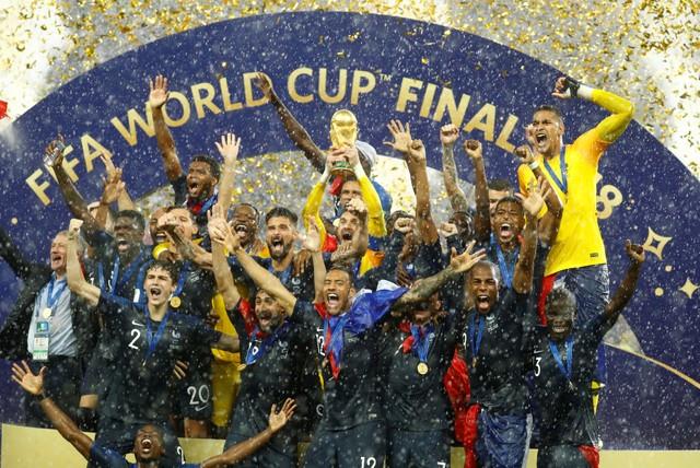 فرحة منتخب فرنسا بكأس العالم