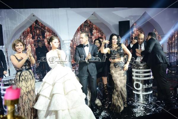 حماقي وبوسي وأوكسانا يتألقون في زفاف «أحمد وآلاء»