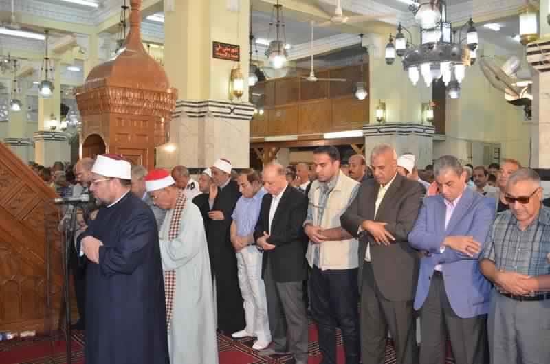صلاة الجمعة بمسجد سيدي حسن الأنور
