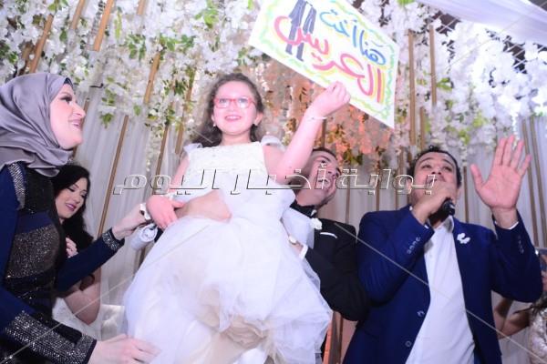 الليثي يُحيي زفاف «مصطفى ودينا» بحضور وزير التموين