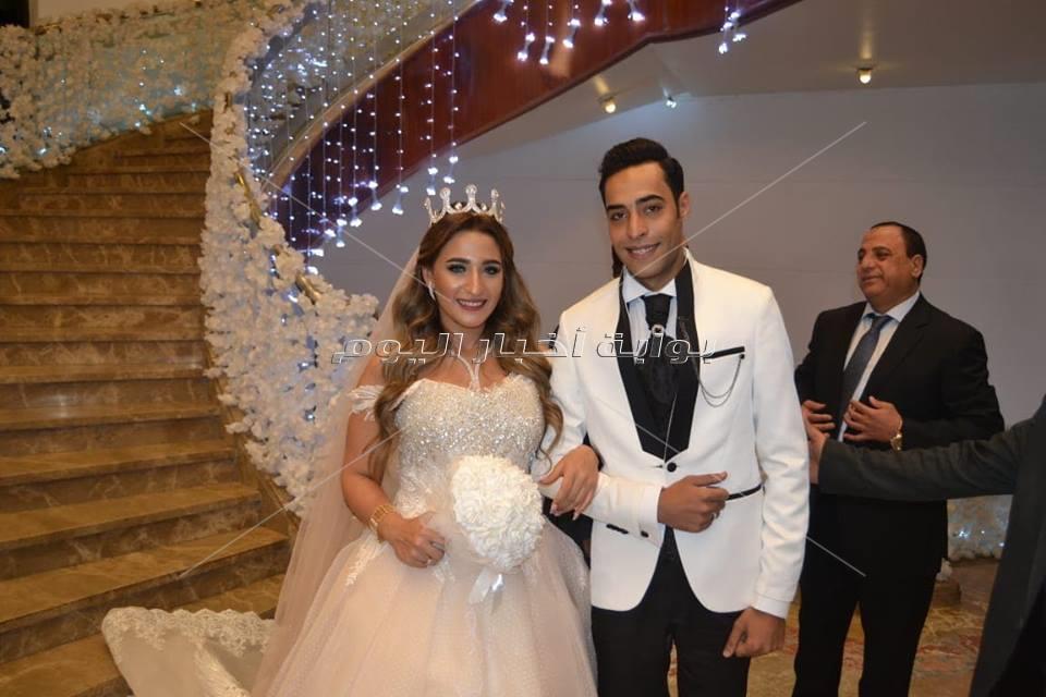 الليثي وطارق الشيخ يحيان زفاف «مصطفى وبسنت»