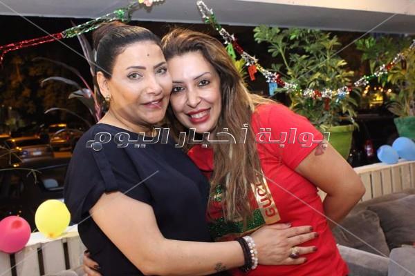 مي حسن تحتفل بعيد ميلاد ابنها بحضور بدرية طلبة