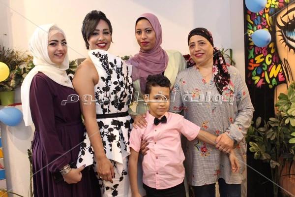 مي حسن تحتفل بعيد ميلاد ابنها بحضور بدرية طلبة