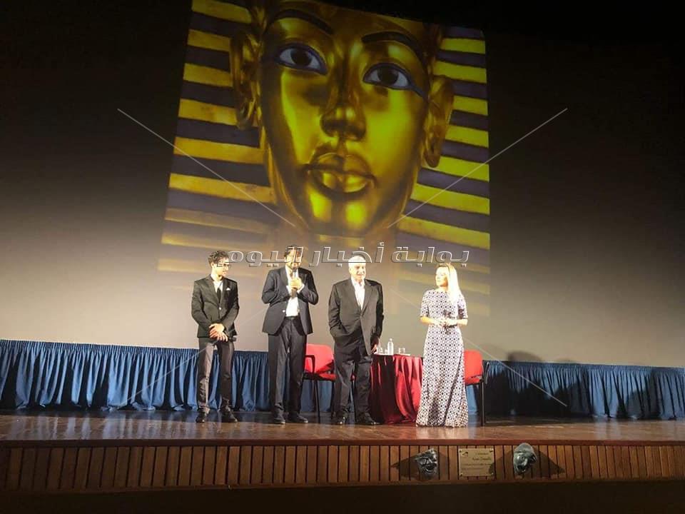   زاهي حواس يكرم مع نجوم العالم في مهرجان السينما بايطاليا
