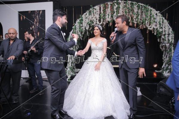 رامي صبرى وبوسي واوكا واورتيجا نجوم زفاف «محمود و فيروز»