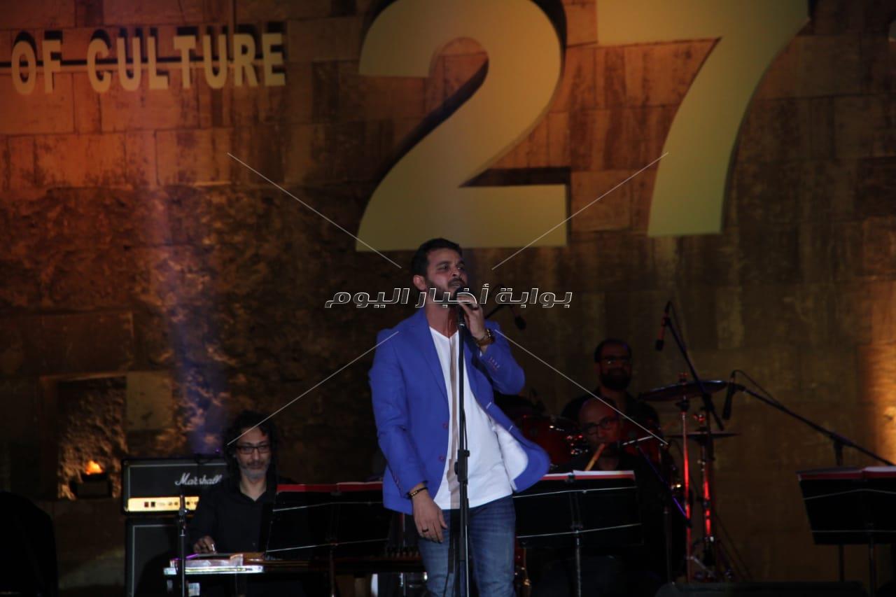 محمد رشاد يُبهر جمهوره بمهرجان «القلعة»