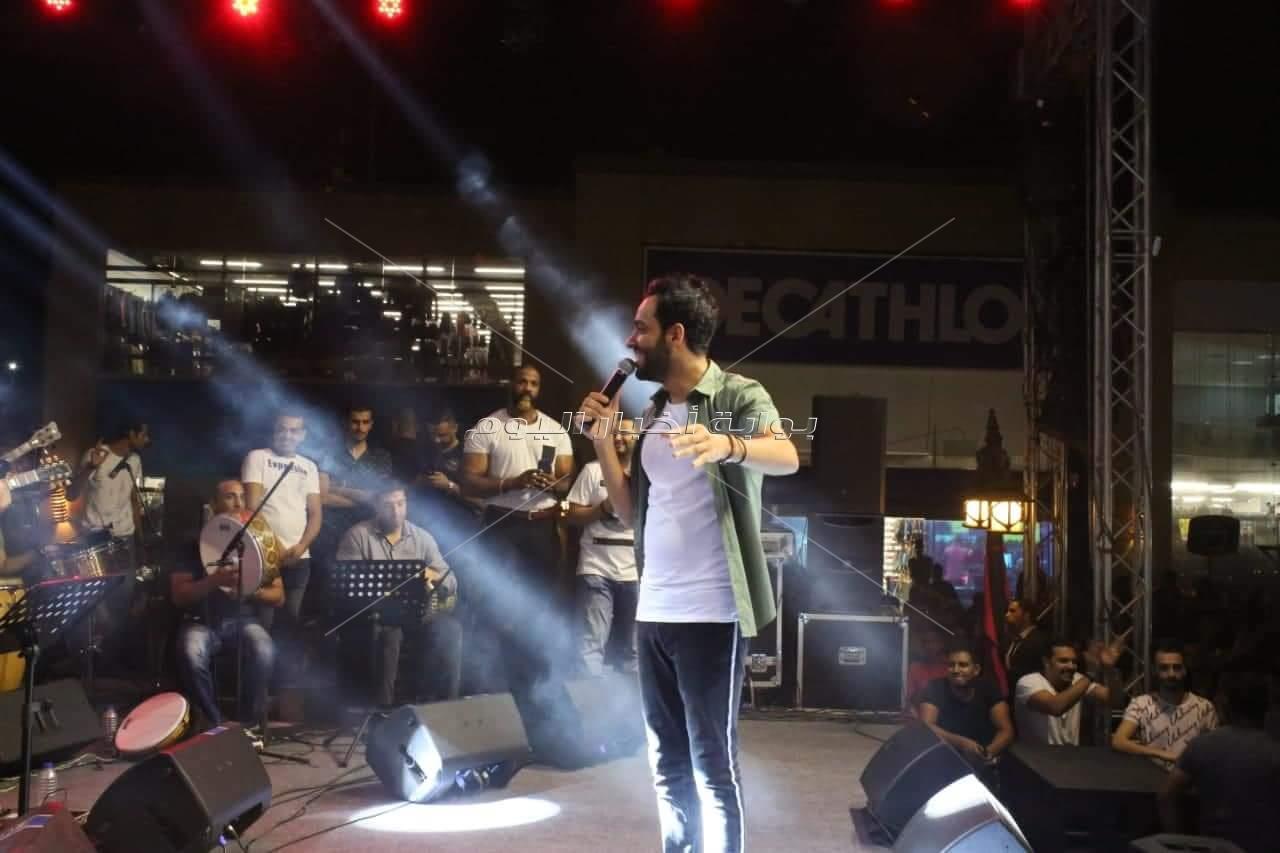 رامي جمال يحتفل بألبومه مع جمهوره في مصر الجديدة