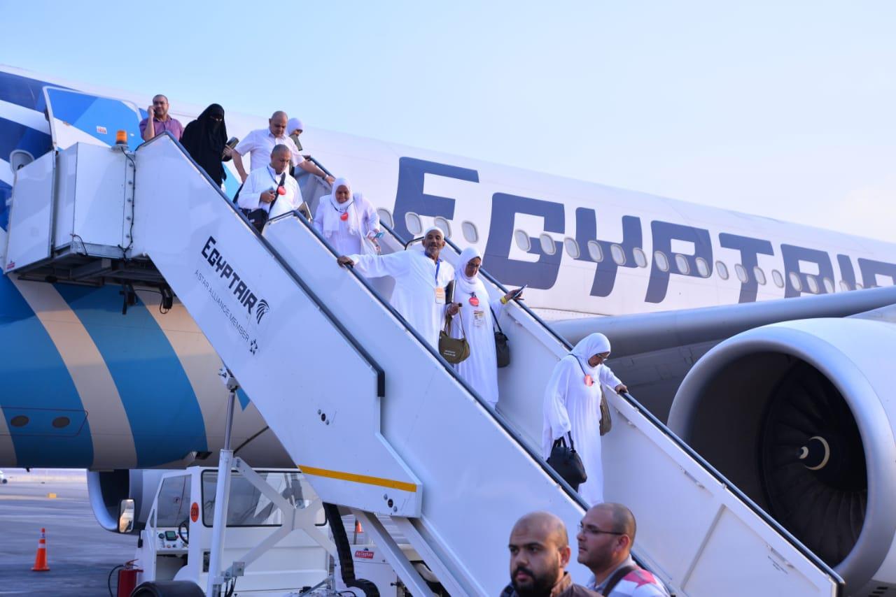 مصر للطيران تواصل مرحلة عودةالحجاج 