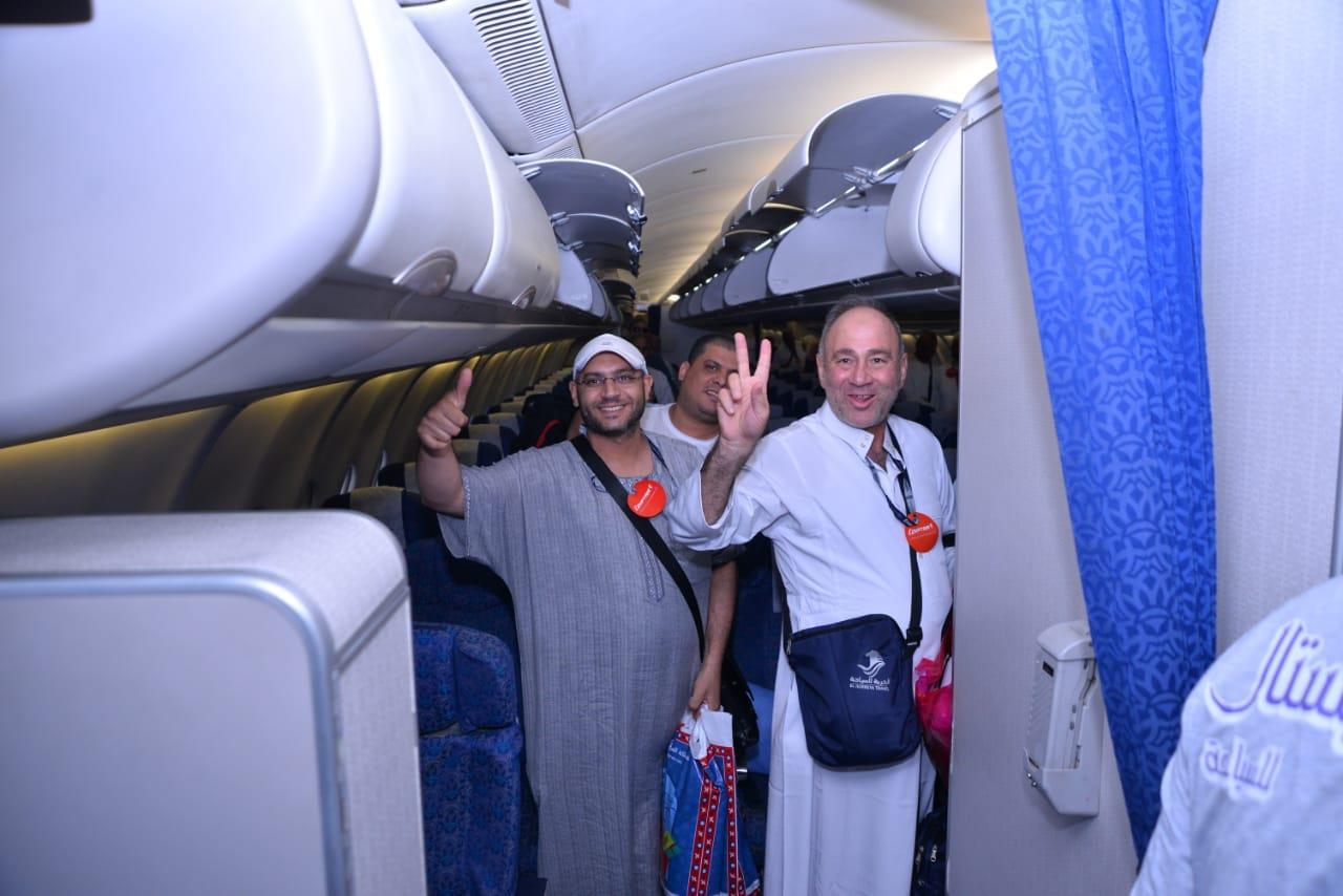 مصر للطيران تواصل مرحلة عودةالحجاج 