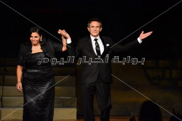 هؤلاء شاركوا محمد صبحي الاحتفال بعرض مسرحية «خيبتنا»