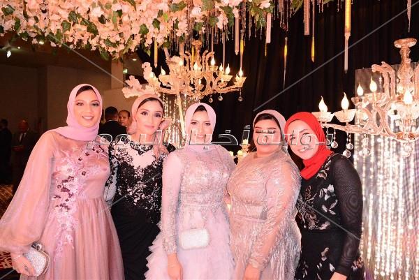 حماقي وتامر حسني يشعلان زفاف «جلال ويارا»