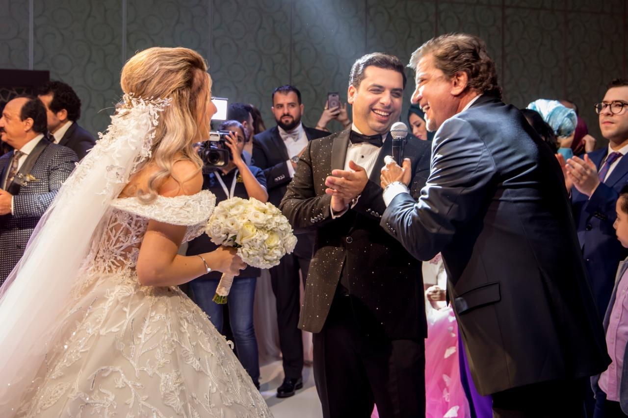 وليد توفيق يتألق في زفاف باسل فطراوي وياسمينا جانودي
