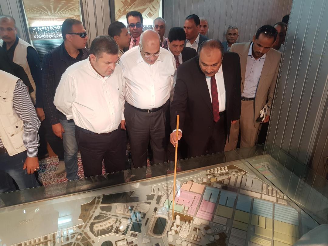 حلال تفقد وزير قطاع الأعمال مصانع شركة مصر للغزل والنسيج بالمحلة