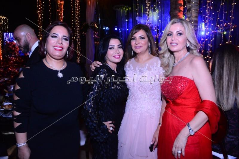 هيفاء وهبي تشعل زفاف حفيدة حسن مصطفي وميمي جمال 