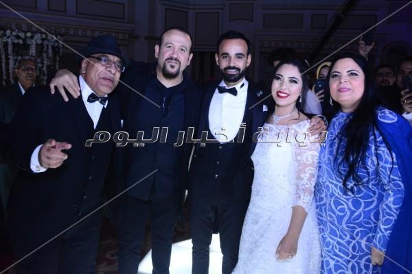 هشام عباس ومحي وفارس يحتفلون بزفاف «أحمد وحنين»