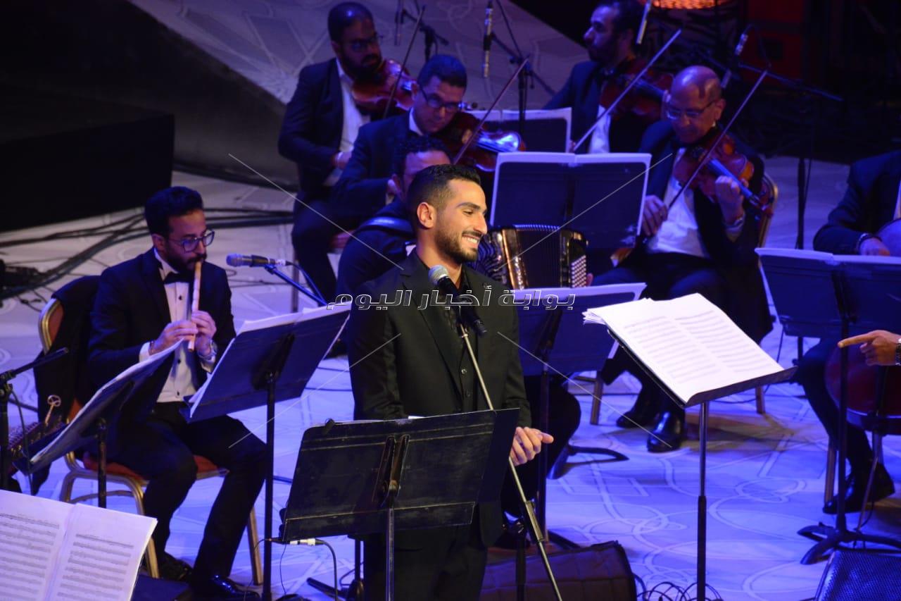 محمد الشرنوبي يطرب جمهوره في مشاركته الأولى بمهرجان الموسيقى