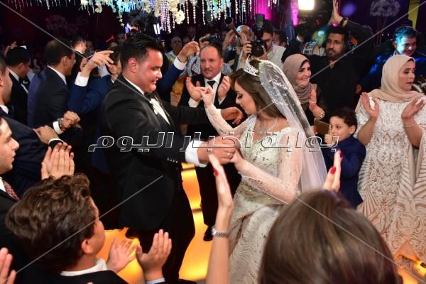 عدوية وبوسي والليثي يحيون زفاف «أحمد وريم»