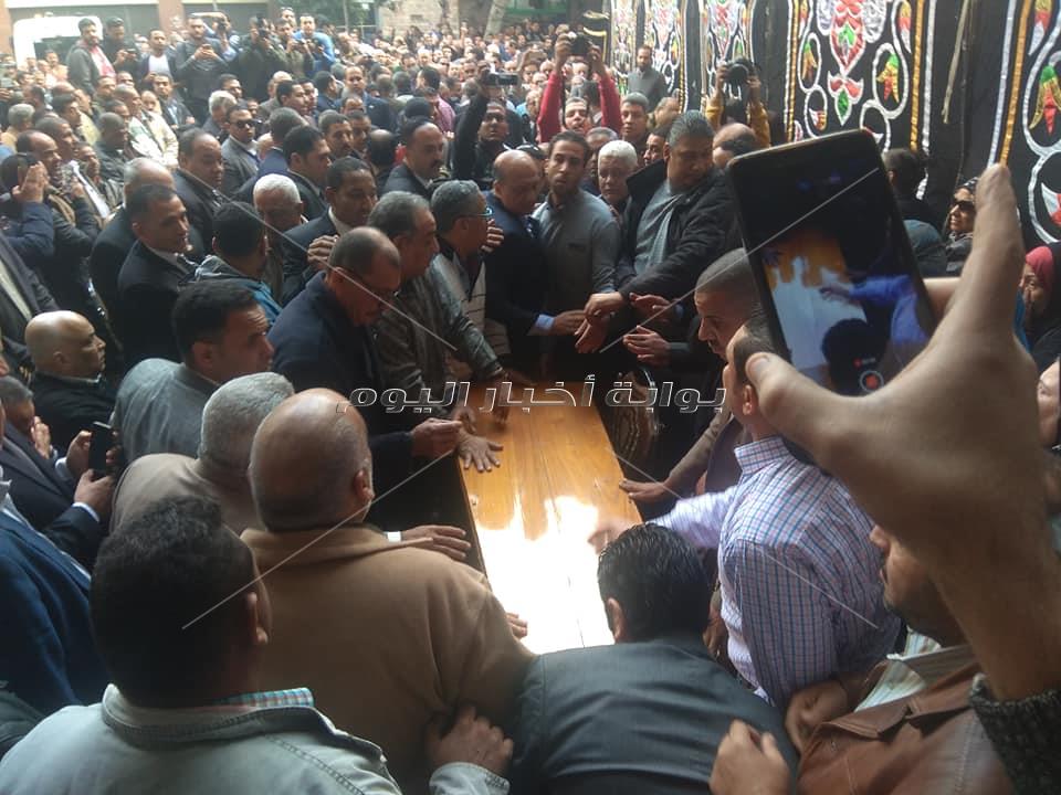 جثمان إبراهيم سعده يصل لشارع الصحافة 