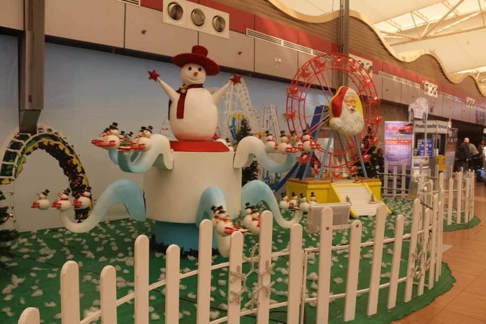 مطار شرم الشيخ الدولي يتزين إستعدادا لإستقبال الكريسماس 