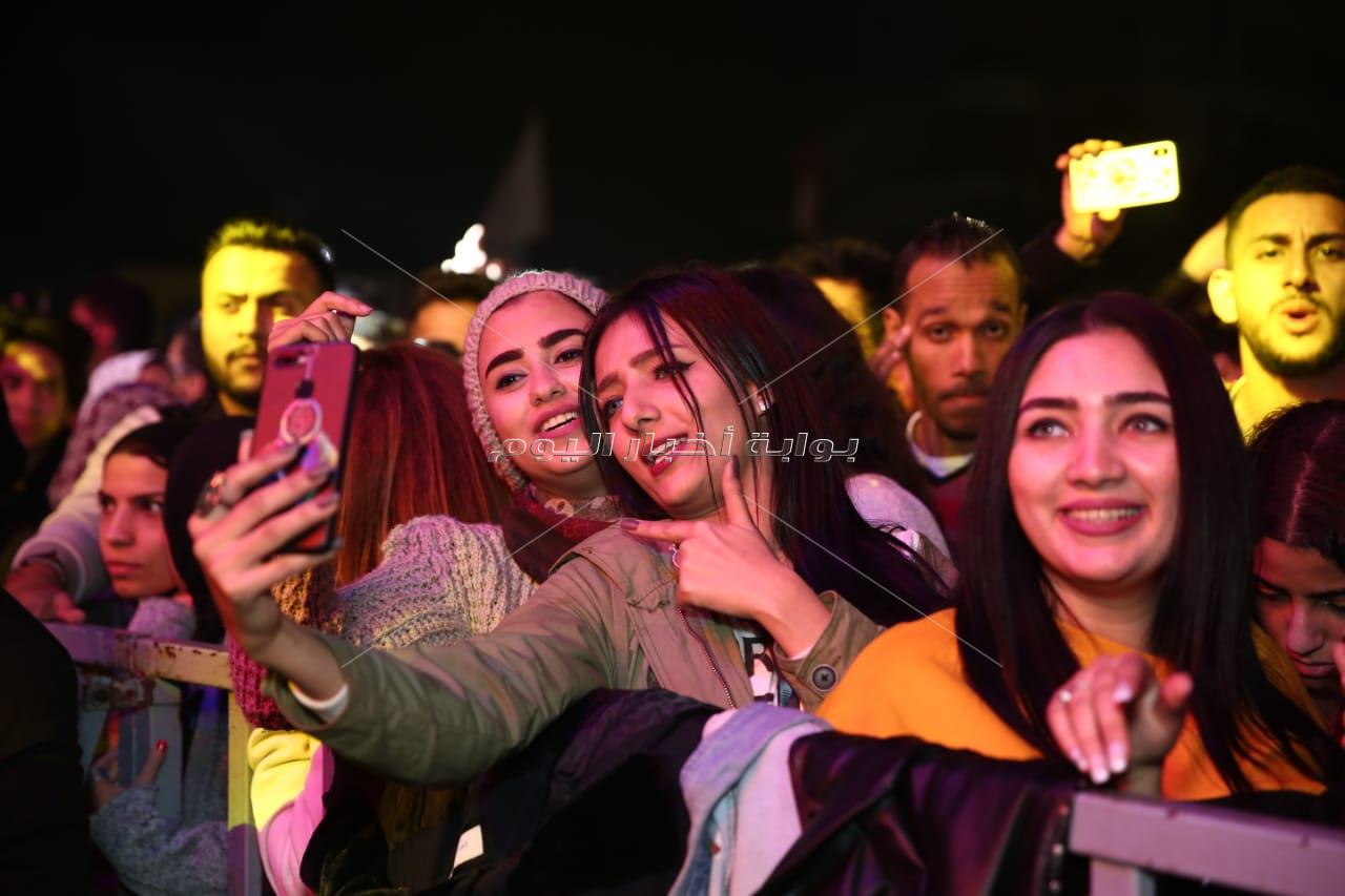 العسيلي وكايروكي في حفل «جامعة مصر»