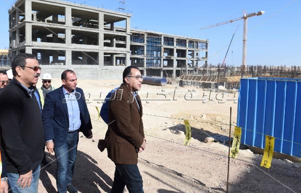 رئيس الوزراء يتفقد المشروعات الجاري تنفيذها بمدينة العلمين الجديدة _ تصوير:أشرف شحاتة