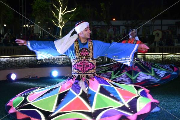 محمد رشاد يحتفل بـ«الكريسماس» في بروسيا مصر 