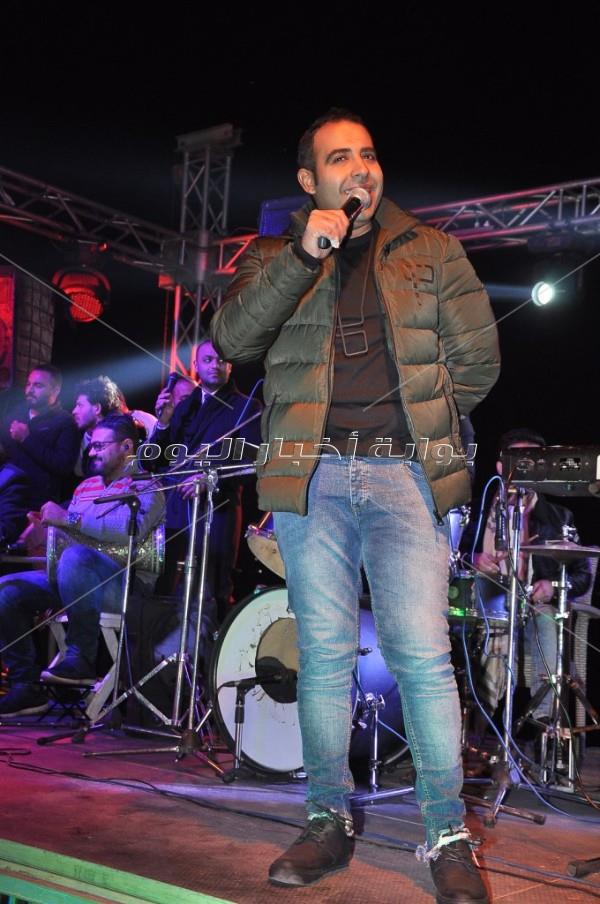 عدوية ومحمد عبد المنعم يشعلان حفل «كورنيش المعادي»