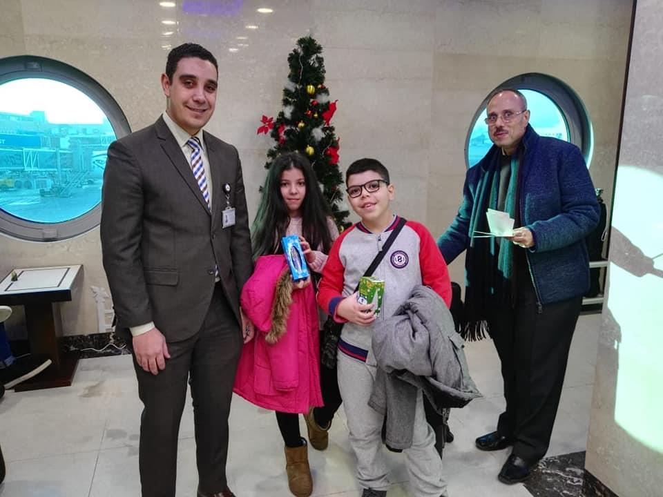 مصرللطيران تحتفل مع عملائها بأعياد الميلاد المجيد 