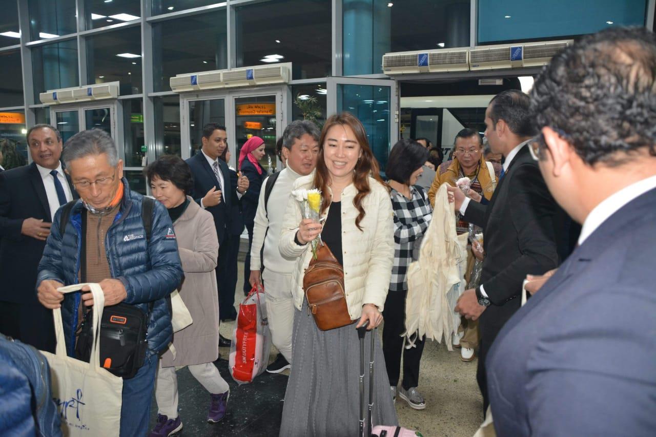 مطار القاهرة يستقبل أولى رحلات الخطوط الكورية 